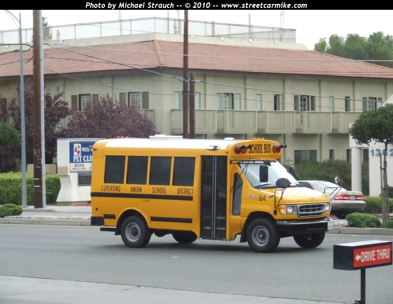 Cupertino Union School District Buses @ streetcarmike.com